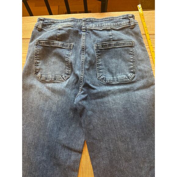 Kut from the Kloth wide leg high rise jean size 8 - Picture 6 of 6